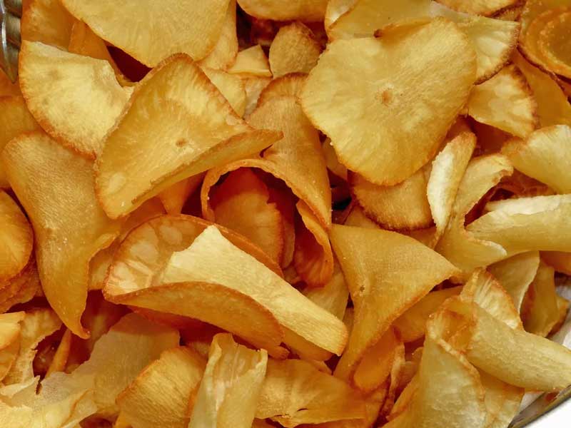 Frying-Cassava-Chips-Crisps